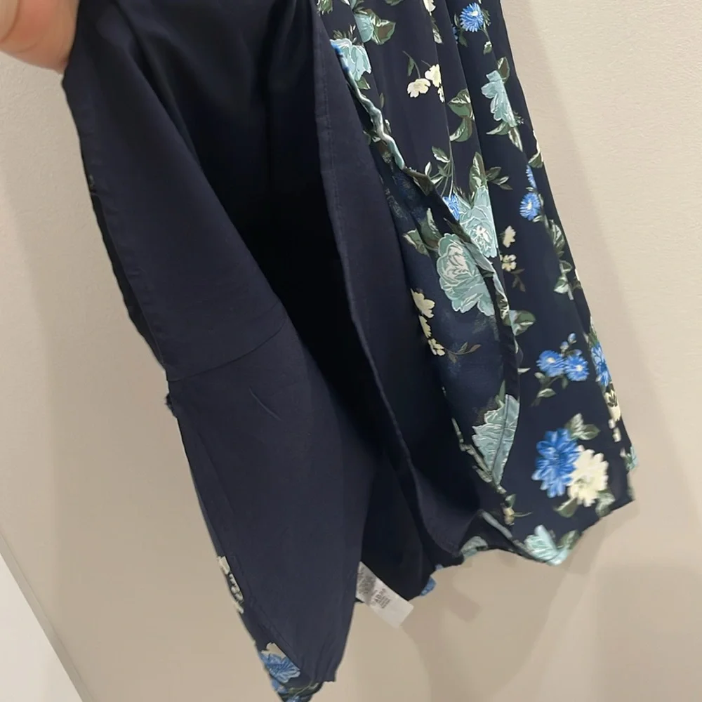 Ann Taylor Factory Fit& Flare Floral Dress size 00P - Picture 5 of 7
